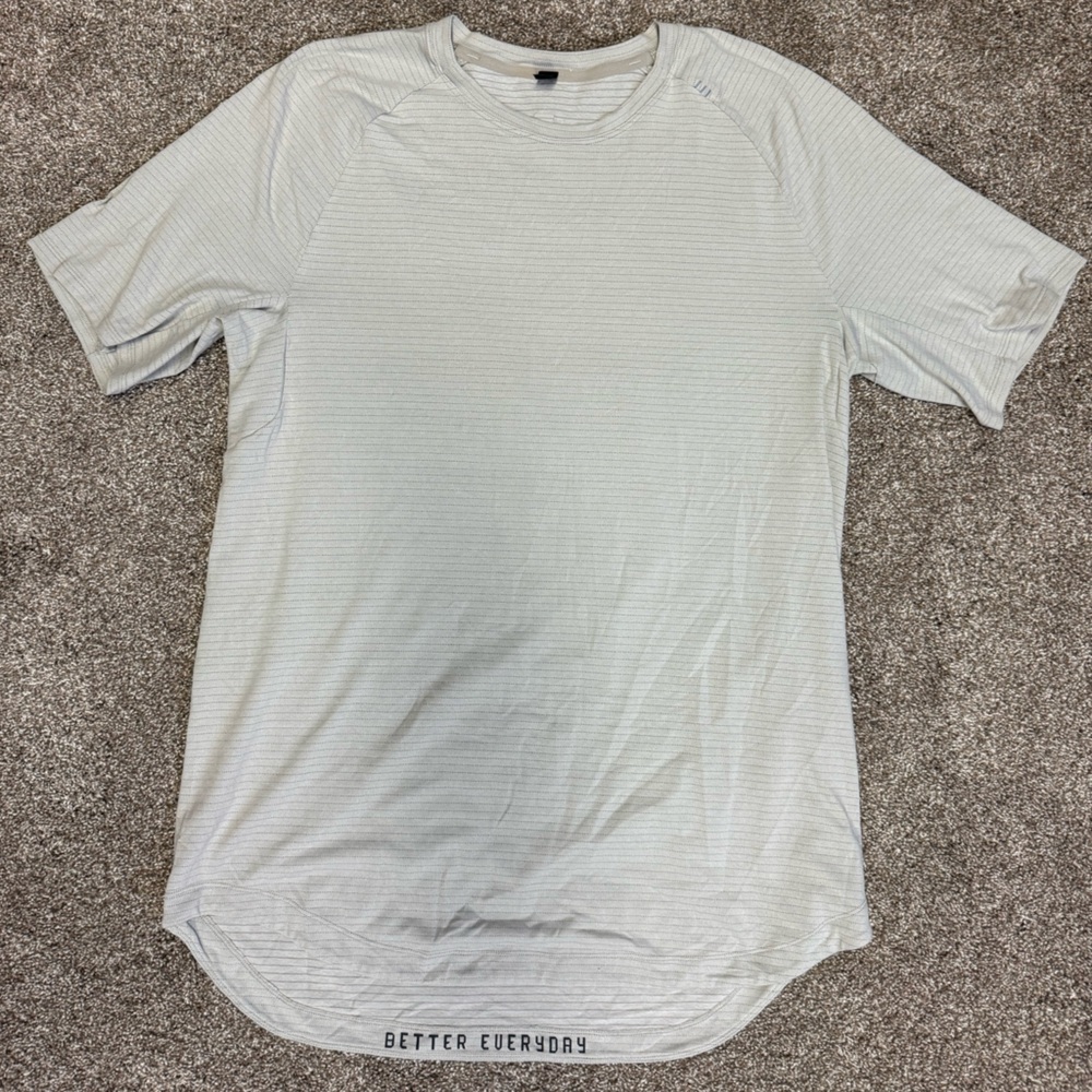 lululemon athletica Men's Light Gray Micro-Stripe Short Sleeve Crew